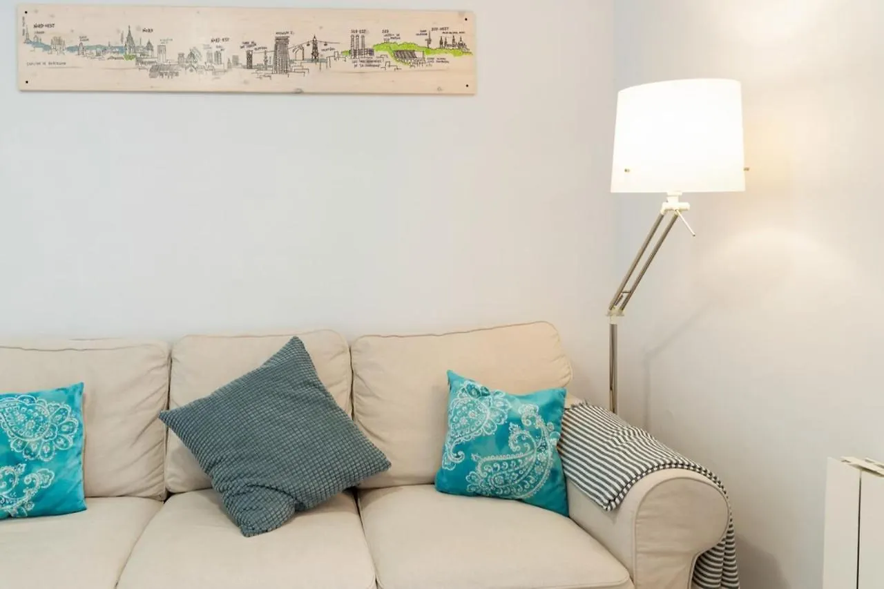 Vintage Blue House With Balcony Apartment L'Hospitalet de Llobregat