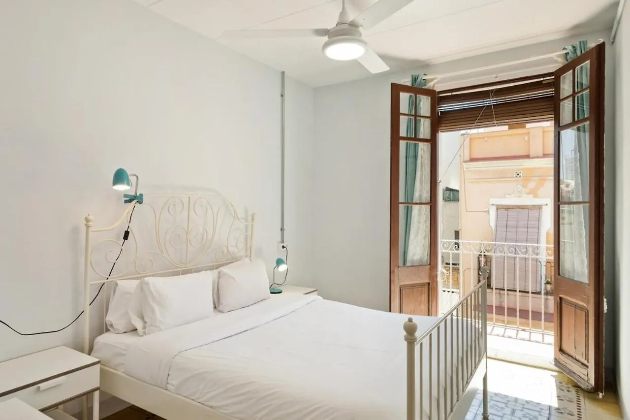 Vintage Blue House With Balcony Apartment L'Hospitalet de Llobregat